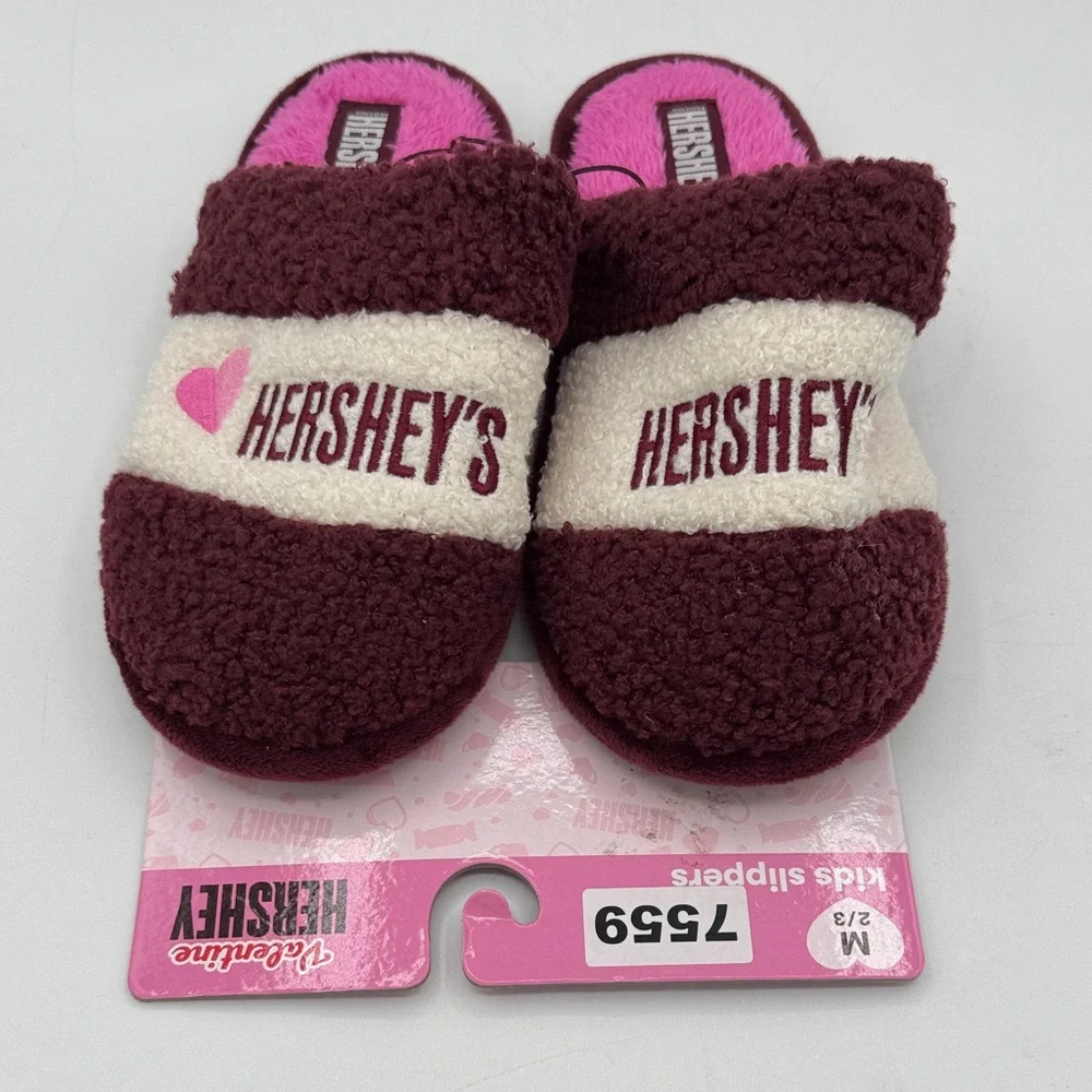 Hershey's Kids Slippers, NEW, kids size 2/3